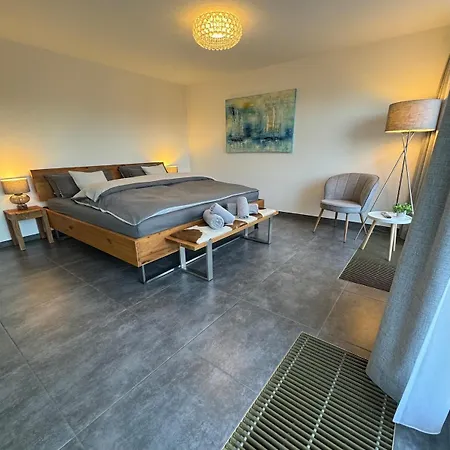 Am Hoehrenberg Apartment *